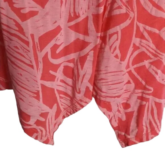 FRESH PRODUCE Top, M, Pink, Leaf print, Short sleeves, Asymmetrical Hem, Pocket - Picture 9 of 14